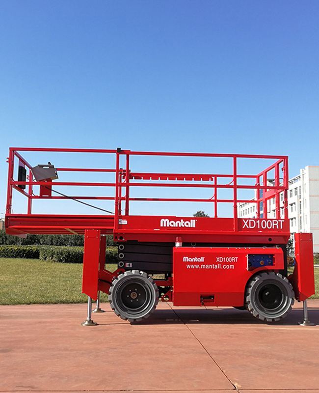 رافعات مقصية متحركة للأراضي الوعرة